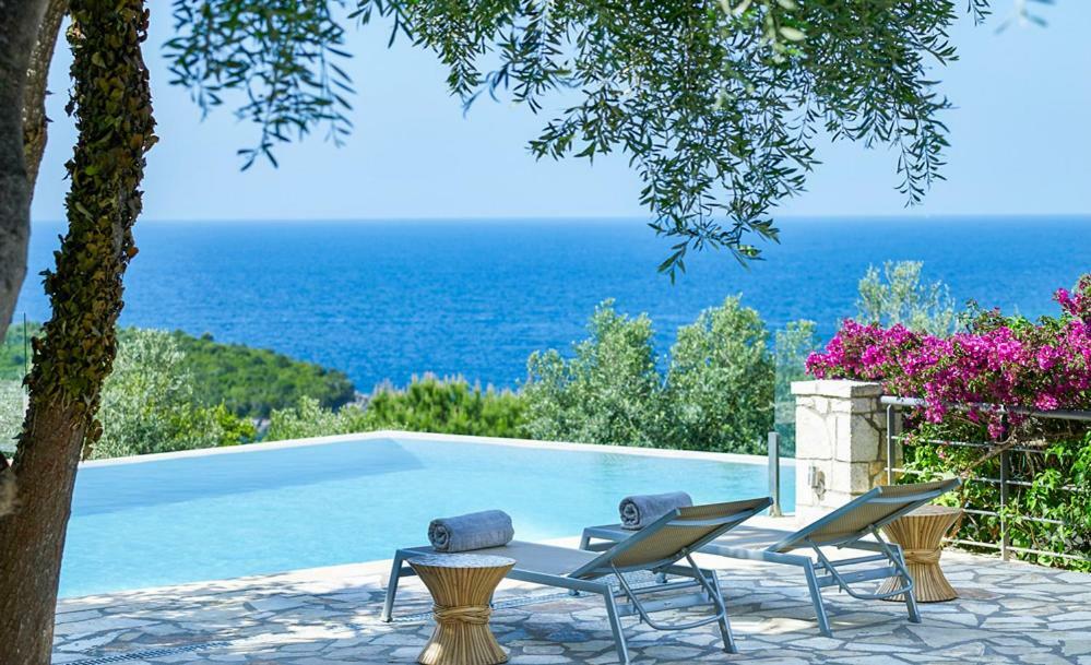 Villa Ioli- Beachfront Luxury Residence Igoumenítsa Extérieur photo