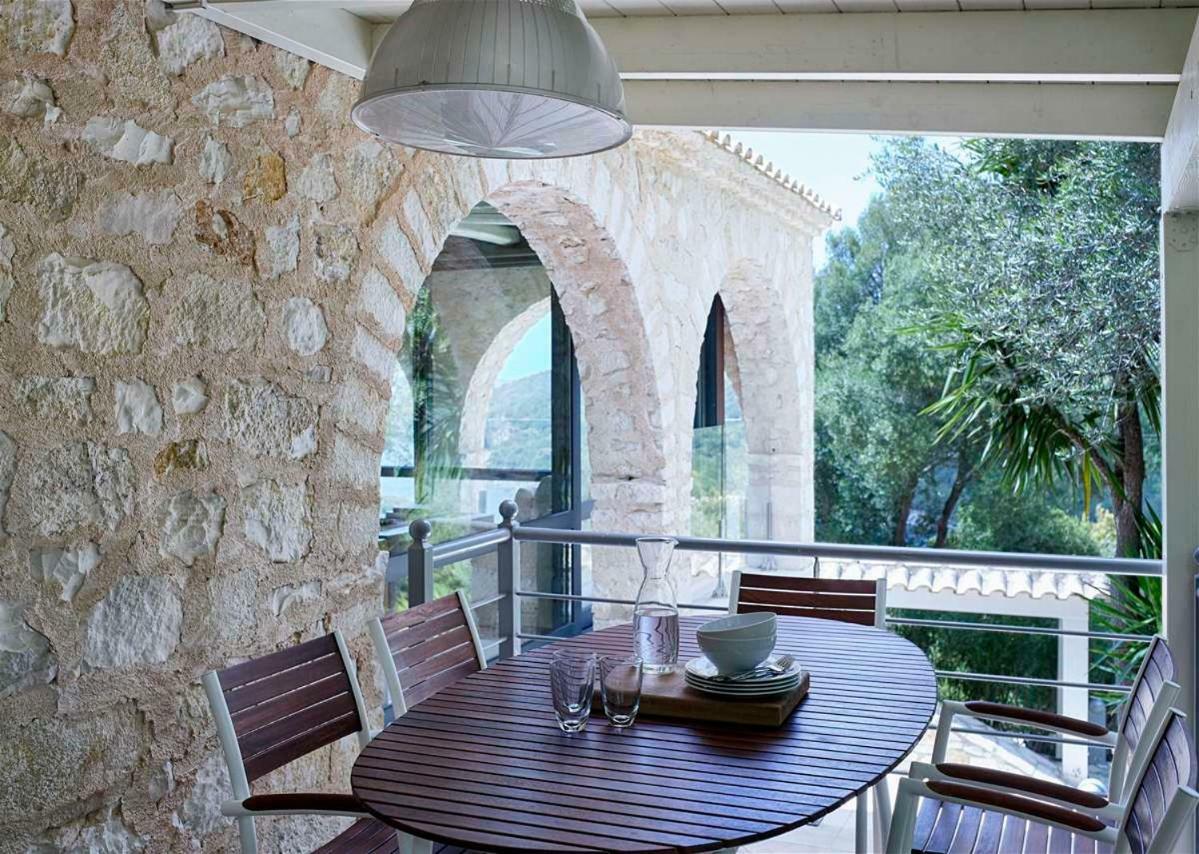 Villa Ioli- Beachfront Luxury Residence Igoumenítsa Extérieur photo