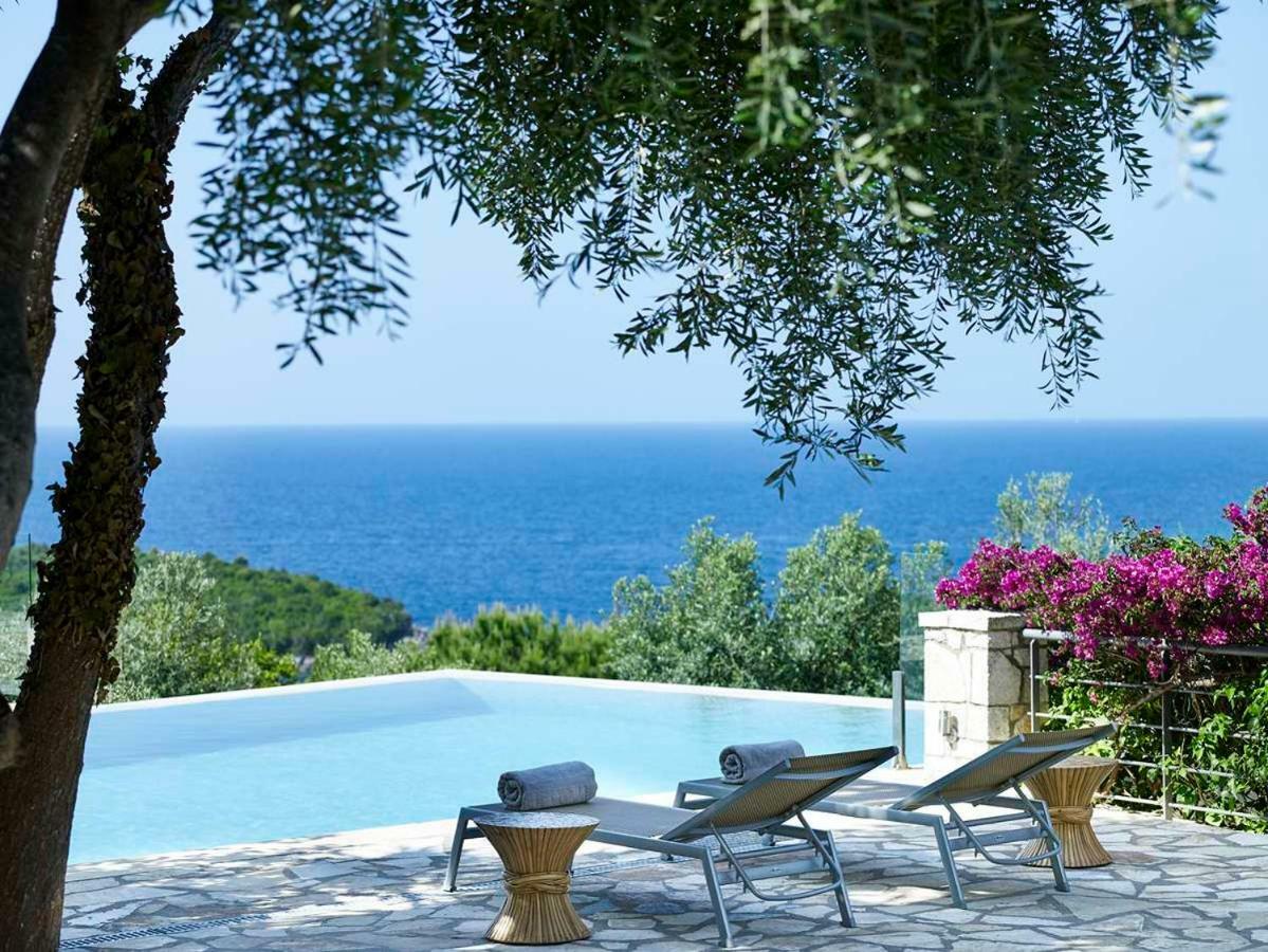 Villa Ioli- Beachfront Luxury Residence Igoumenítsa Extérieur photo