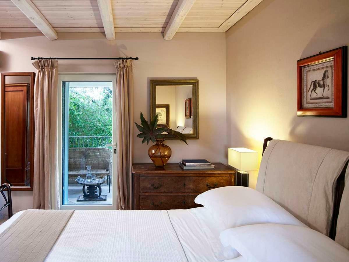 Villa Ioli- Beachfront Luxury Residence Igoumenítsa Extérieur photo